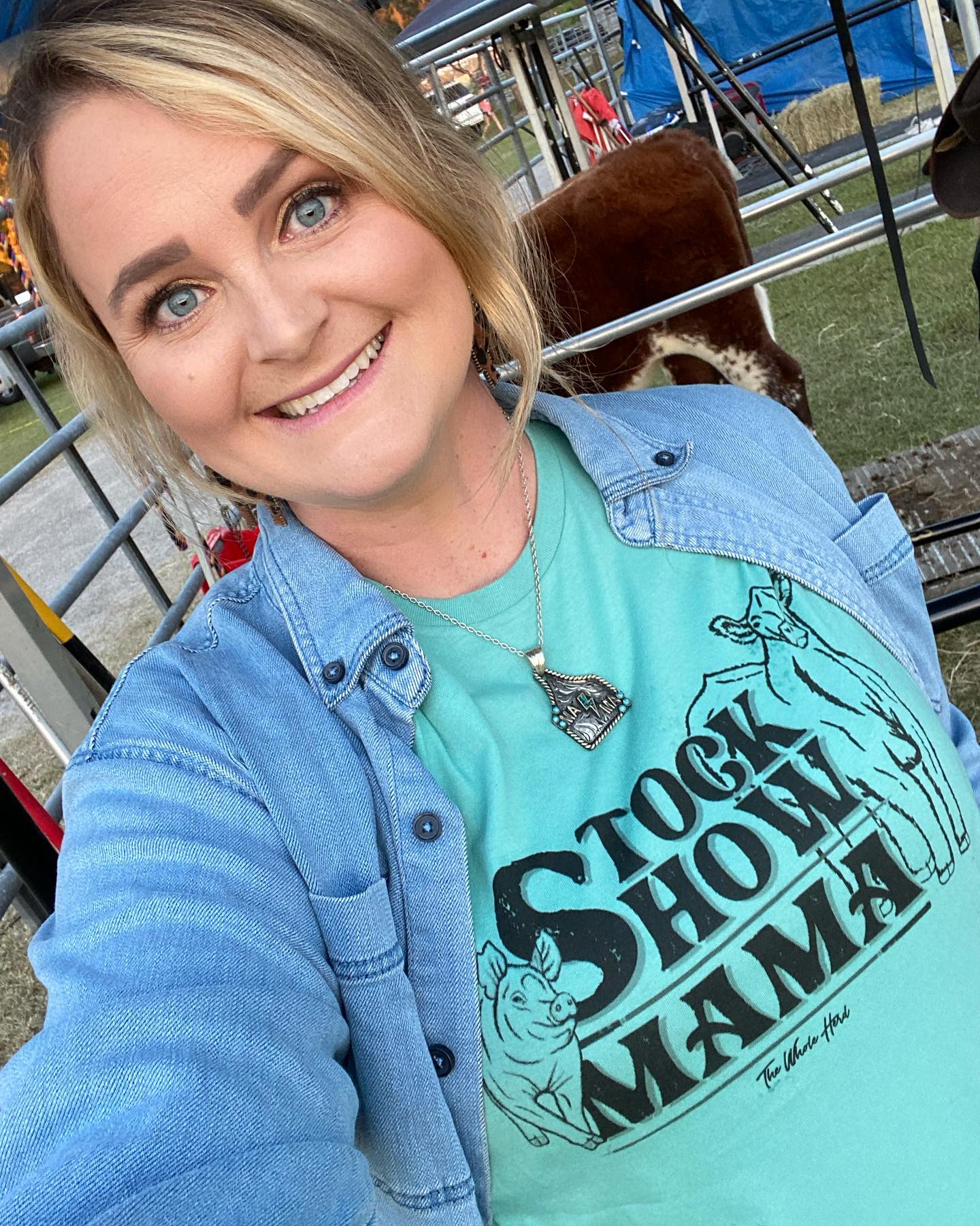 STOCK SHOW MAMA- ADULT TEE